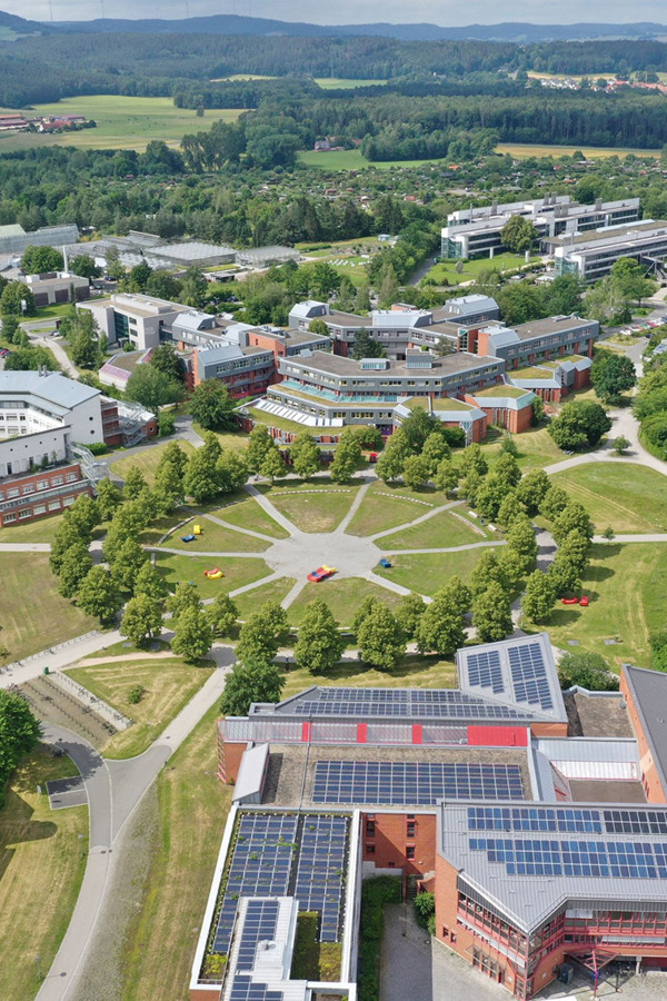 Uni Von Oben 1280X940 2